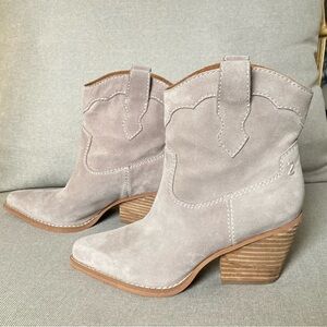 Zodiac Roslyn Suede Leather Western Ankle Boots Taupe Stone Gray | Size 6m